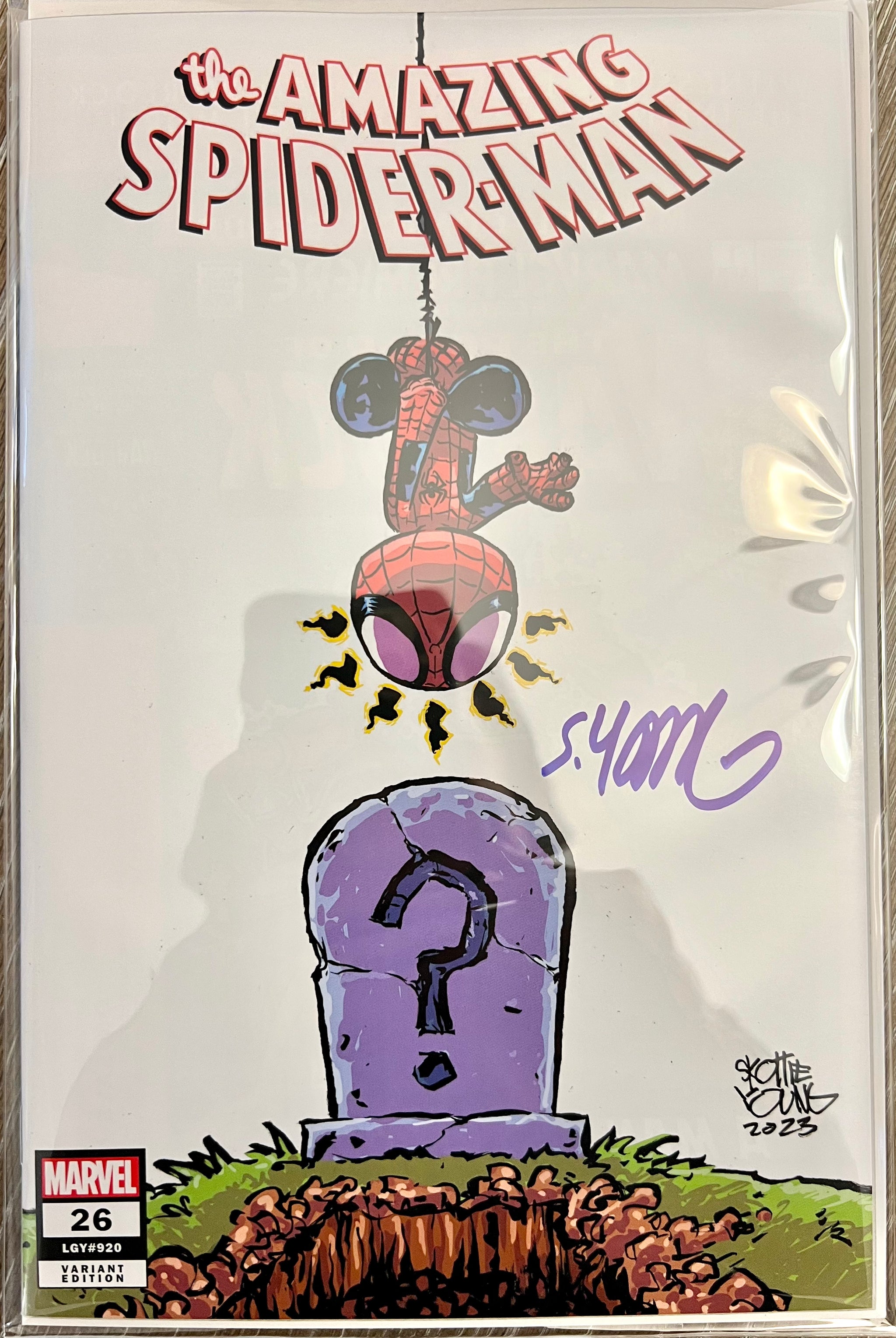 AMAZING SPIDER-MAN #26 SKOTTIE YOUNG SIGNED Variant With COA – The