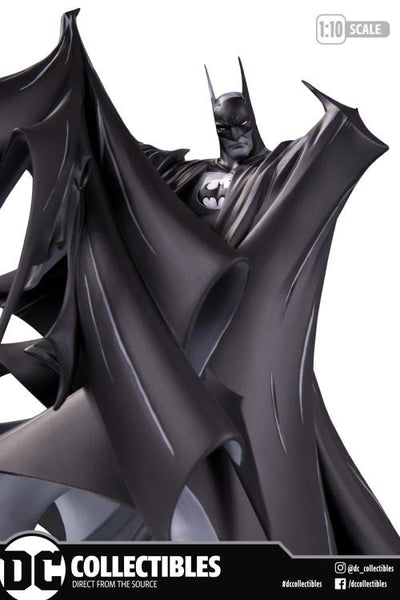 BATMAN BLACK & WHITE TODD MCFARLANE Version 2 Deluxe Statue Ltd 5000