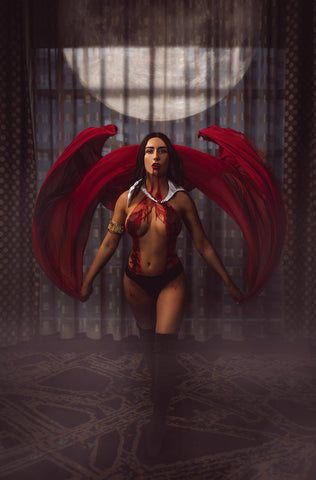 VAMPIRELLA DRACULA UNHOLY #2 COSPLAY VARIANT 1:30 Color Virgin