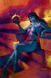 VAMPIRELLA STRIKES #5 LUCIO PARRILLO 1:10 Ultraviolet Virgin Ratio Variant